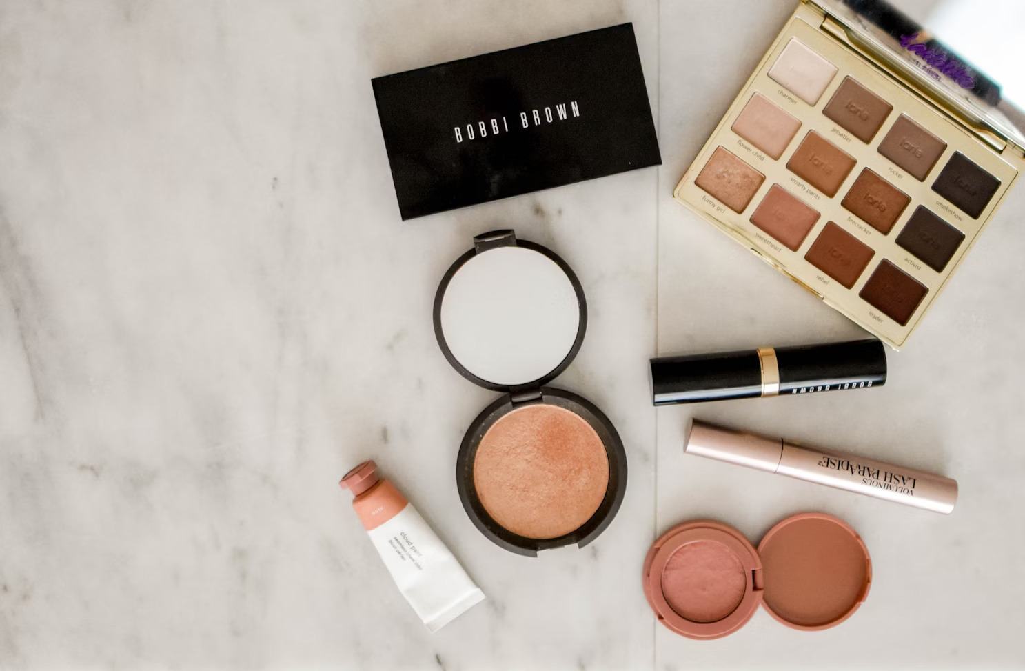 How To Choose the Right Makeup Products For Your Skin